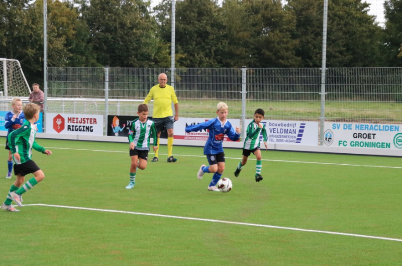 1ste voetbalwedstrijd kunstgrasveld 20 09 2025