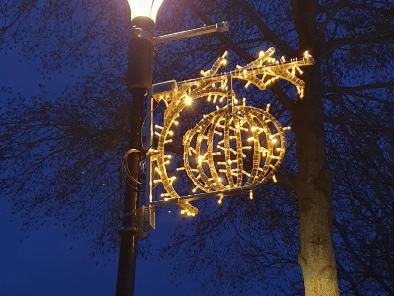 Nieuwe sfeerverlichting (Ondernemers Vereniging Eemsmond Noord) 