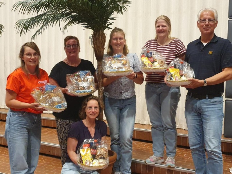 Het 'Jubileumboekteam' 50 jaar Vakantieweek werd 2de. 